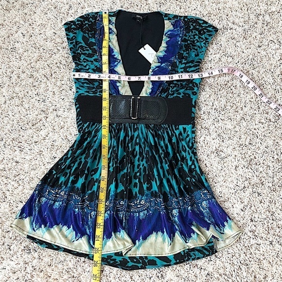 🆕 Sky stretchy silk cap sleeve pullover plunging v neck  leopard animal… - Picture 7 of 10